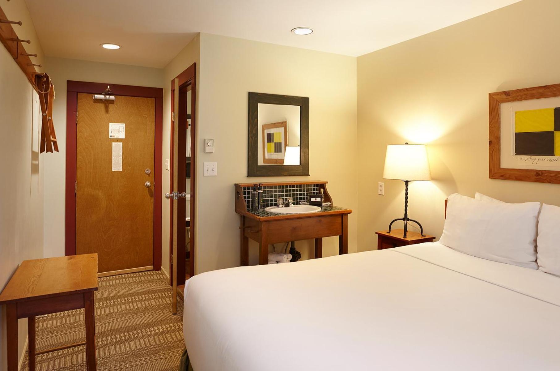 Middle Beach Lodge Тофино Экстерьер фото